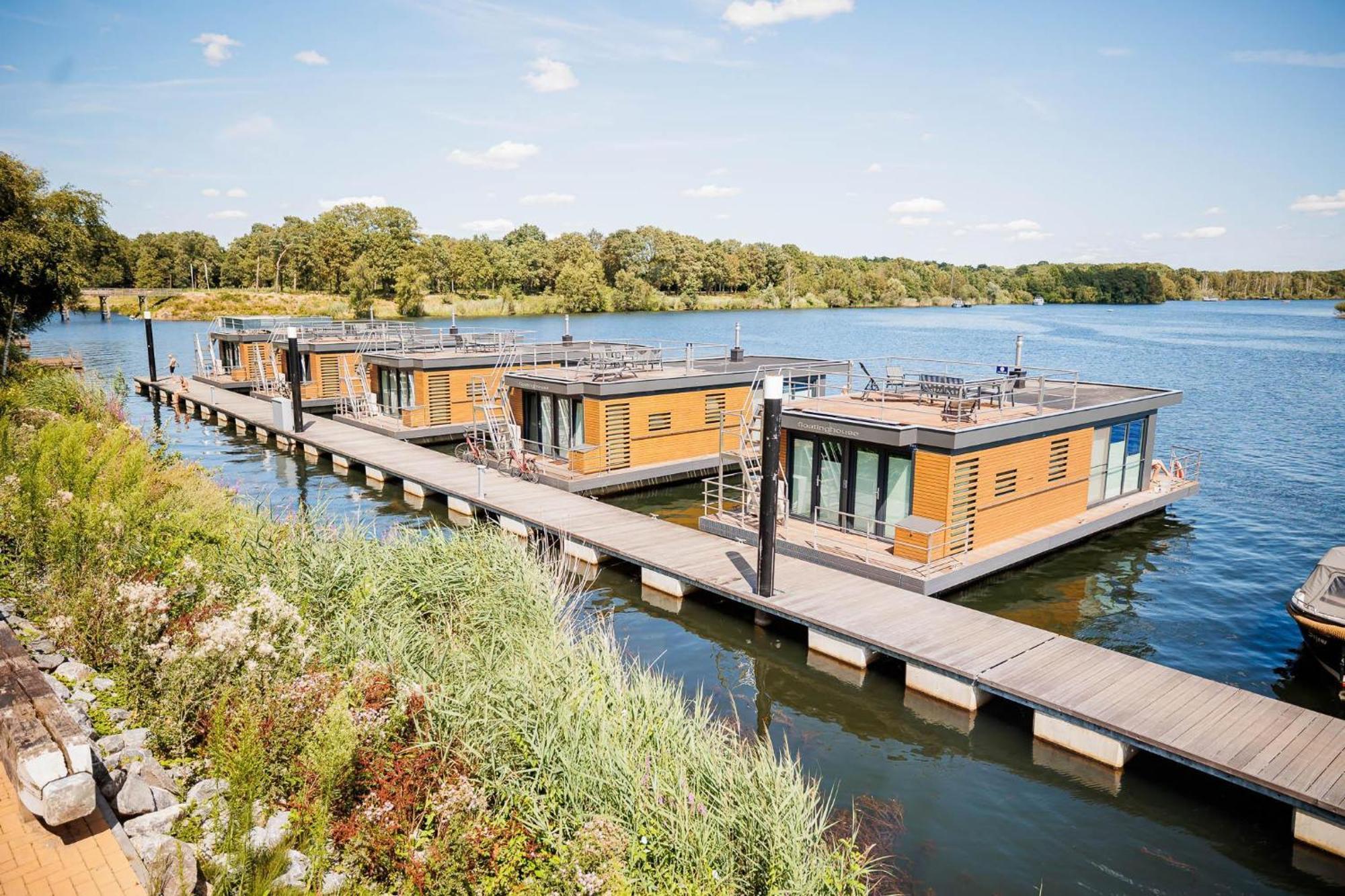 Vakantie & Resort Leukermeer Well  Exterior photo